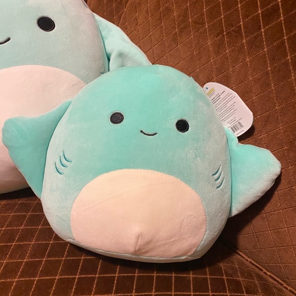 Squishmallow Maggie bundle - Picture 4 of 5